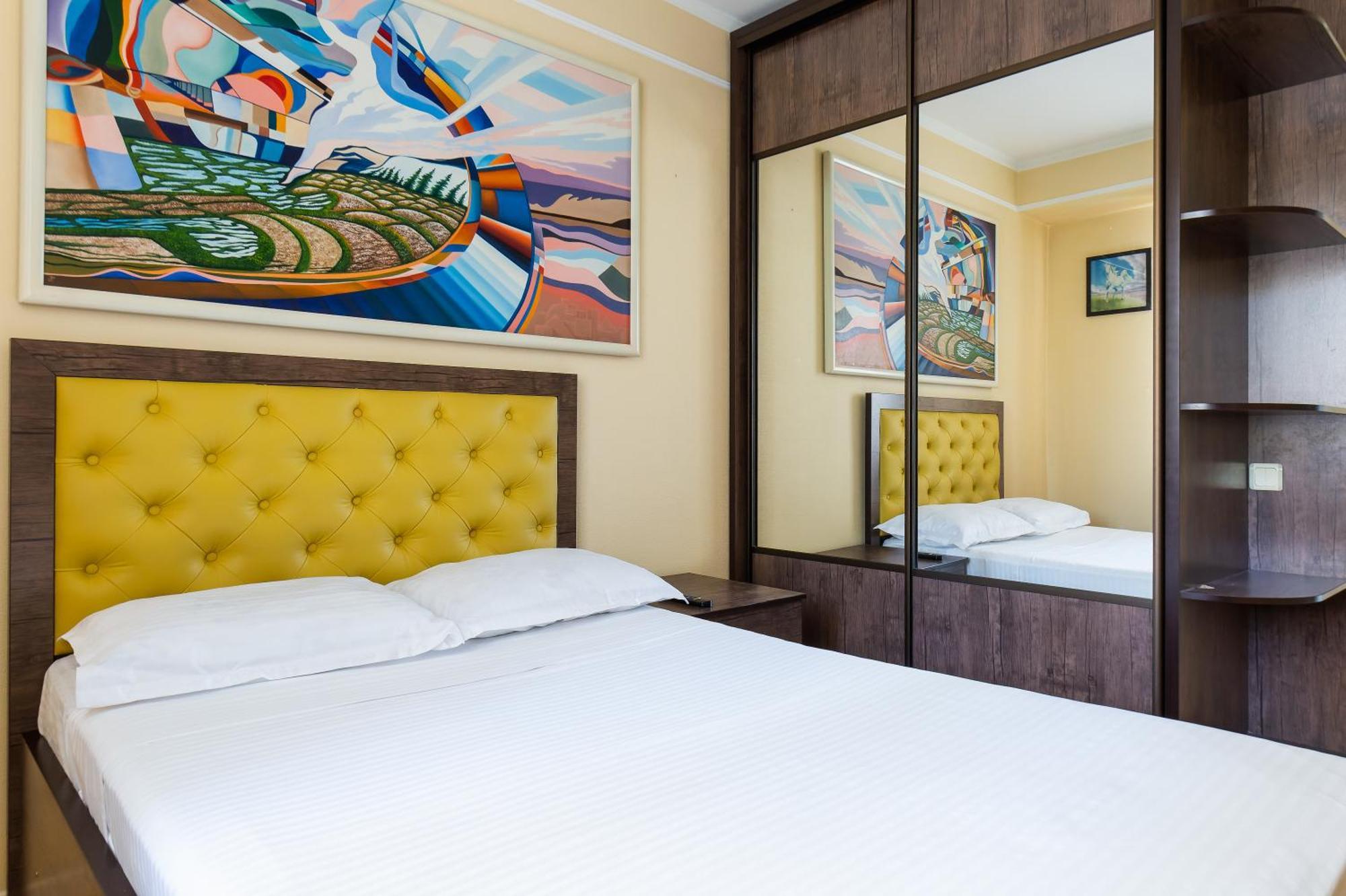 Downtown Big Apartment Tashkent Exterior photo